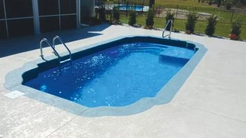 Sun Pools Freeport Oasis pool