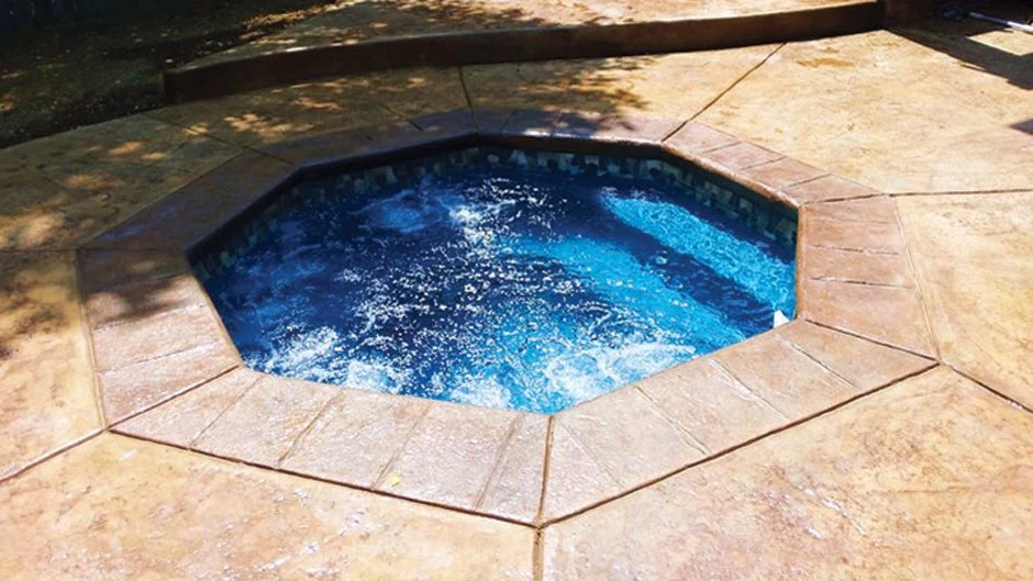 Sun Pools Octagon Spa pool